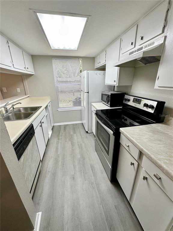 Building Photo - 2019 Whitby Dr