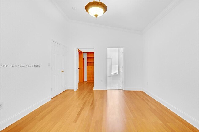 Building Photo - 5334 NW 111th Ct