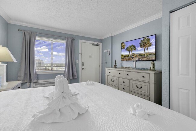 Building Photo - 2001 S Ocean Blvd