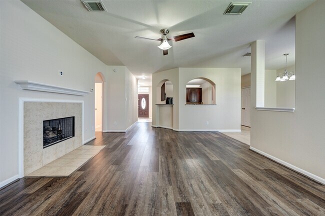 Building Photo - 7414 Compass Rose Dr