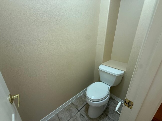 Building Photo - 432 W Carob Dr