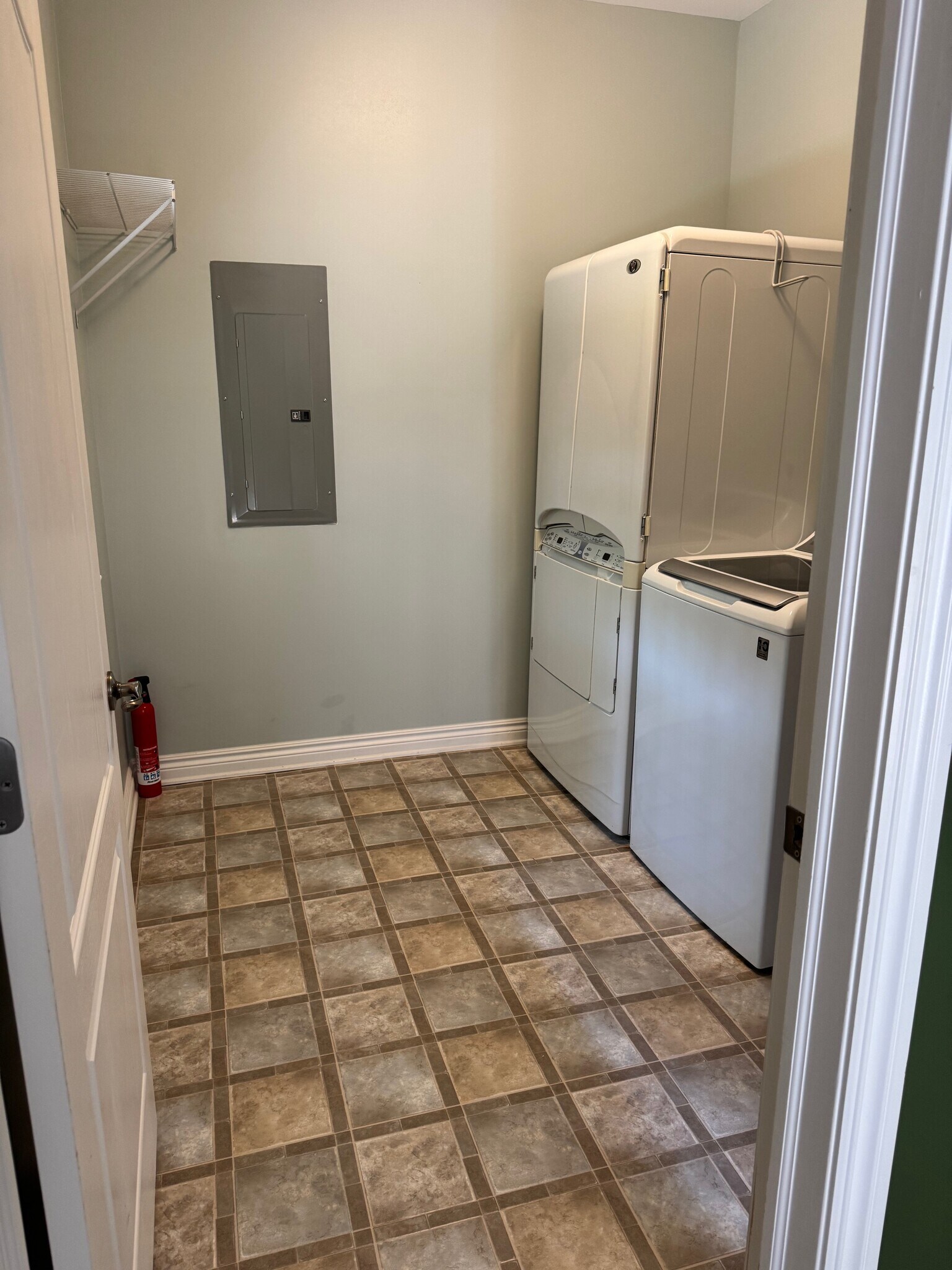 Laundry Room - 52 Grandview Cir