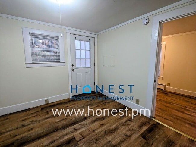 Building Photo - 36 Prospect St