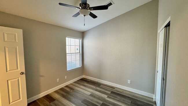 Building Photo - Beautifully Updated 3 Bedroom, 2 Bathroom Single-Level Home in Chandler (85225)!