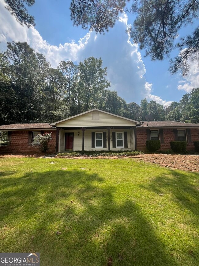 Building Photo - 6570 Jones Rd