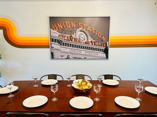 Building Photo - 7012 Ingalls St