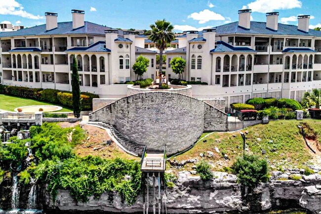 Building Photo - 3404 American Dr