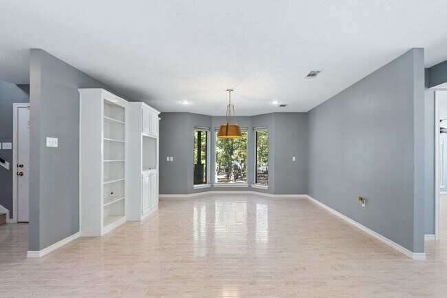 Building Photo - 11085 Jake Pearson Rd