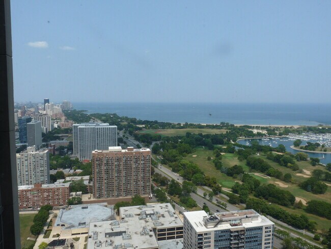 Building Photo - 655 W Irving Park Rd