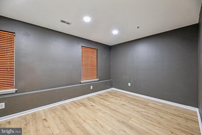 Building Photo - 633 Baystone Ct