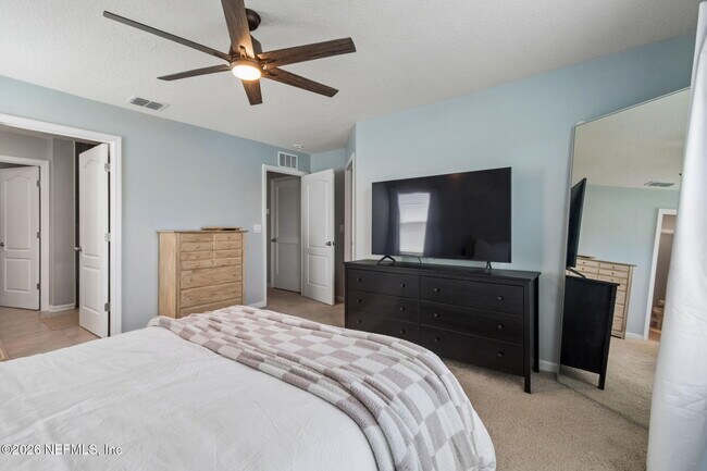 Building Photo - 49 Pasadena Dr