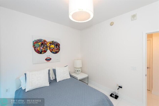 Building Photo - 6899 Collins Ave