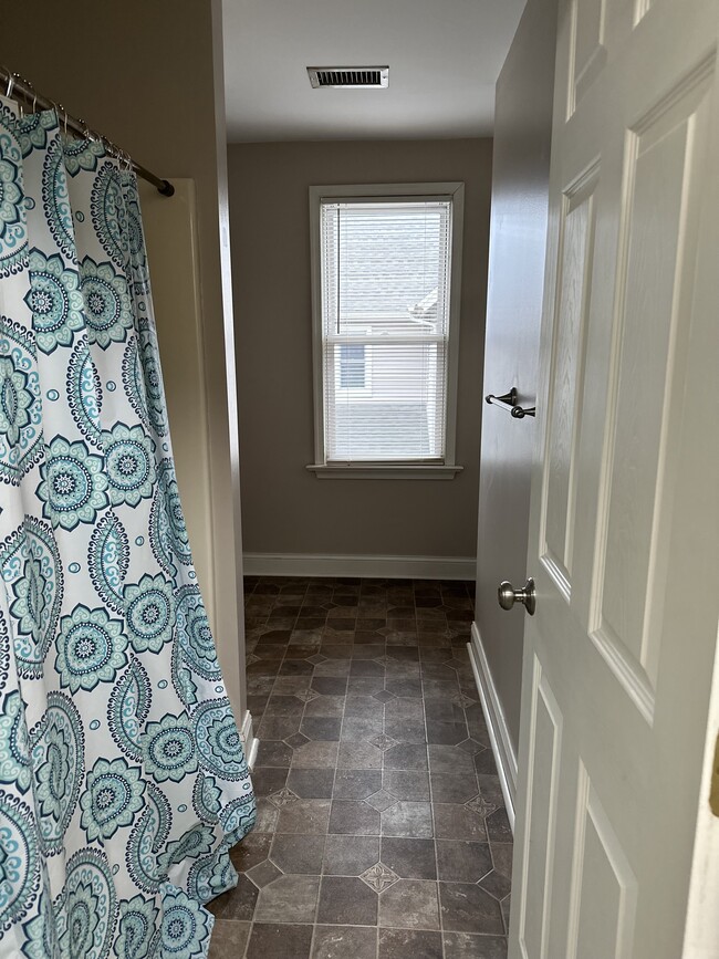 Building Photo - 55 S Broadway