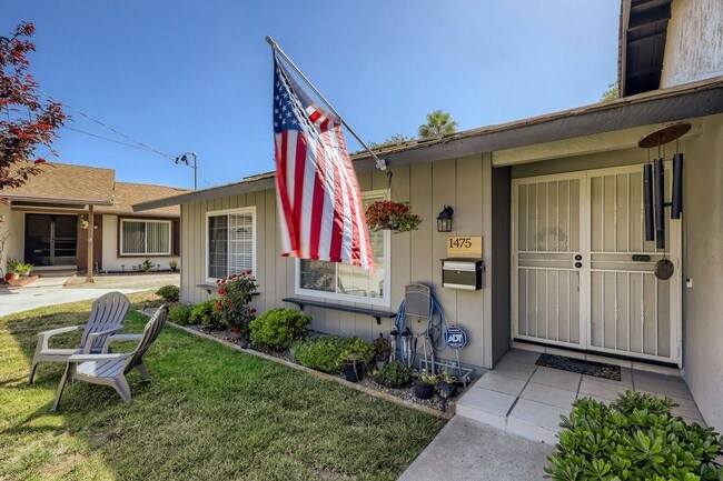 Building Photo - Charming 3-Bedroom, 2-Bath Home in a Cul-d...