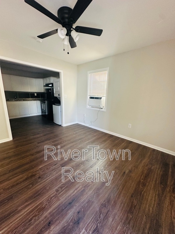 Building Photo - 806 Baltimore St