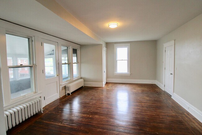 Building Photo - 2333 N 3rd St