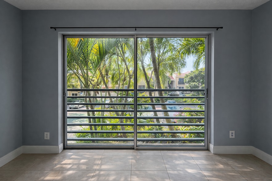 Building Photo - 5332 NE 6th Ave