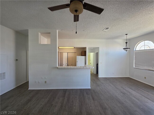 Building Photo - 3150 N Soft Breezes Dr