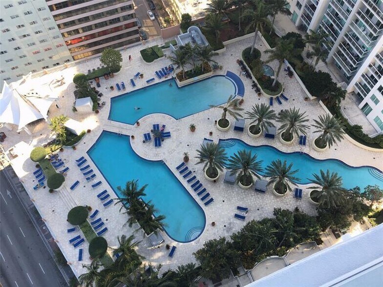 Building Photo - 244 Biscayne Blvd