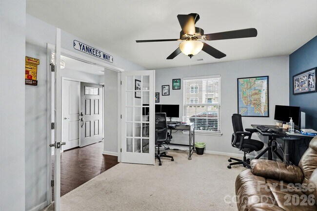 Building Photo - 4011 Zilker Park Dr