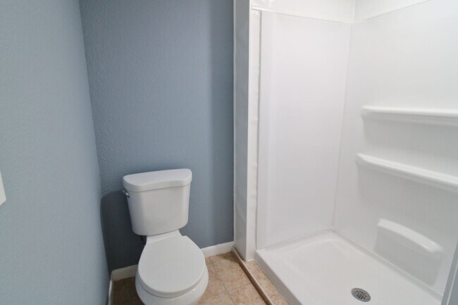 Building Photo - Newly Renovated 3 Bed, 2 Bath Home w/ Huge Fenced Yard