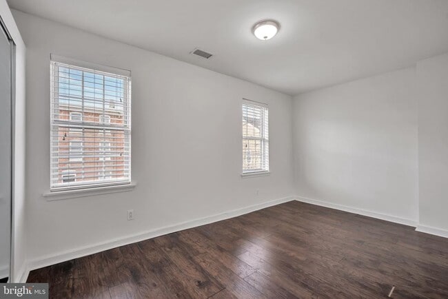 Building Photo - 125 Ford St