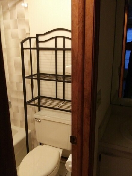 Building Photo - 4515 Southampton Ct