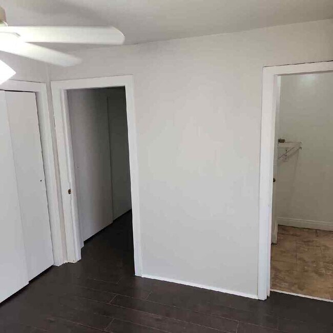 Building Photo - 936 Camden Ave