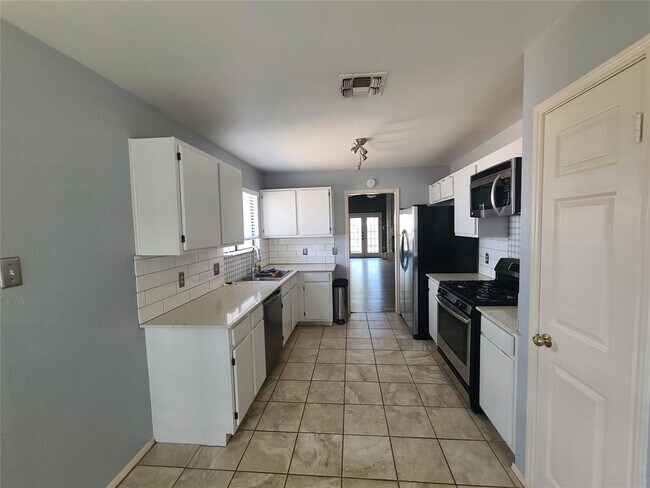 Building Photo - 2812 Goldbridge Dr