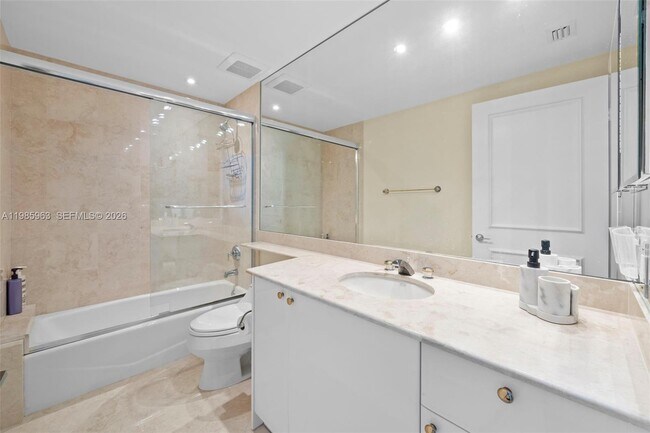 Building Photo - 781 Crandon Blvd