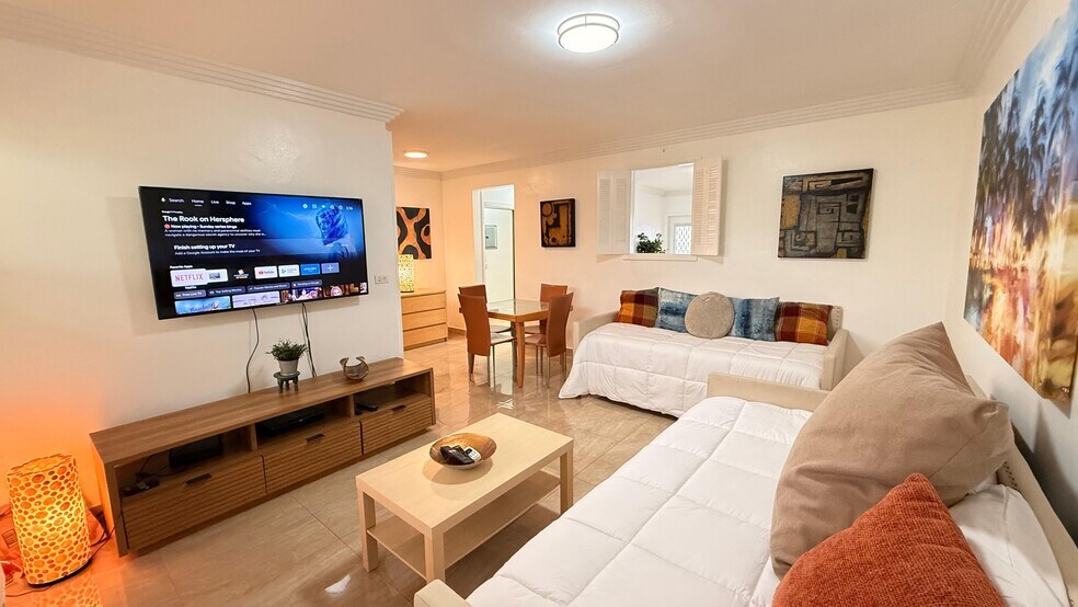 Apt #2 Living Room - 650 Pennsylvania Ave