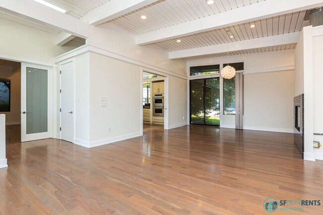 Building Photo - Sherwood Forest: Single Family Home w/ 2 C...