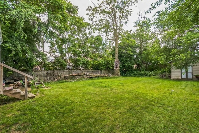Building Photo - Charming 3BR House in Fostoria