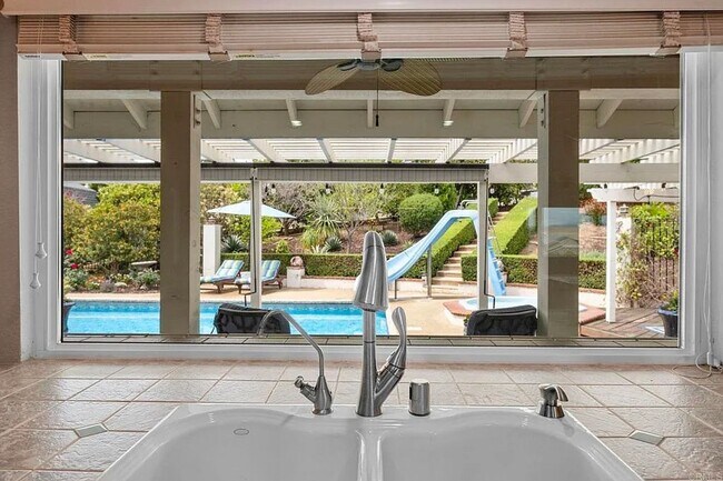 Building Photo - Luxury 3BR Home w/ Pool, Spa, Solar, RV Pa...