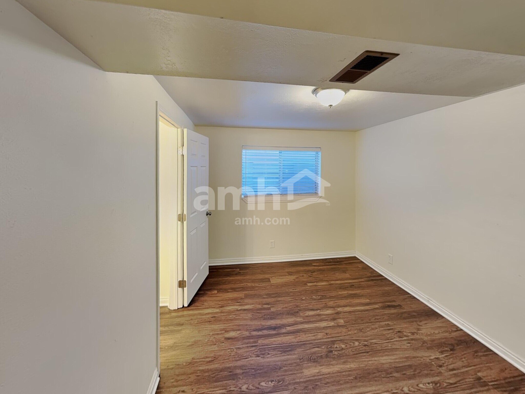 Building Photo - 8384 S Etude Dr