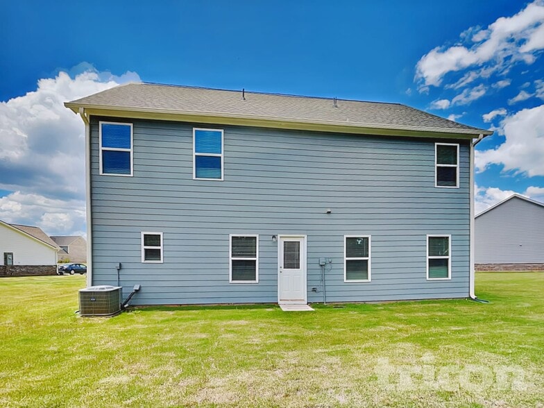 Building Photo - 1392 Deutz Dr