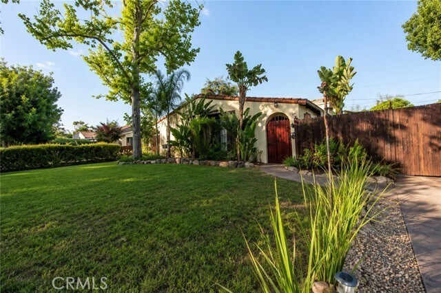 Building Photo - 5714 Cantaloupe Ave