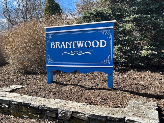Building Photo - 16 Brantwood Dr