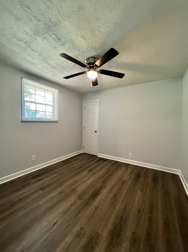 Building Photo - 206 Orleans Dr