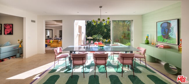 Building Photo - 661 Doheny Rd