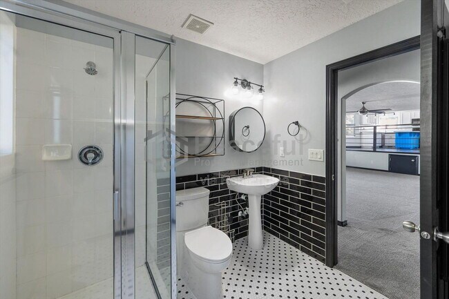 Building Photo - 1235 N 3020 W