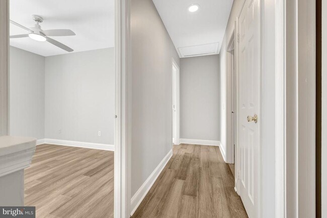 Building Photo - 13416 Whaley Ct