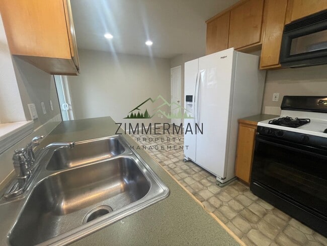 Building Photo - Cute 3-bedroom Home In Springfield