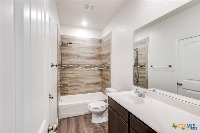 Building Photo - 3505 Abraham Dr