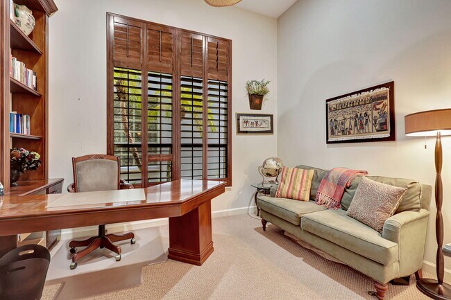 Building Photo - 8671 Falcon Green Dr