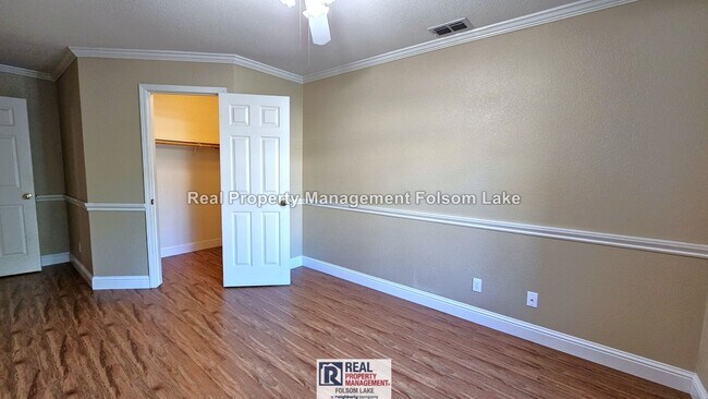 Building Photo - El Dorado Hills Home + Detached Cottage | Solar | 3-Car Garage | Private Backyard