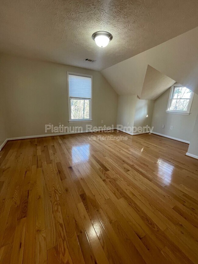 Building Photo - 265 Hound Dog Ln