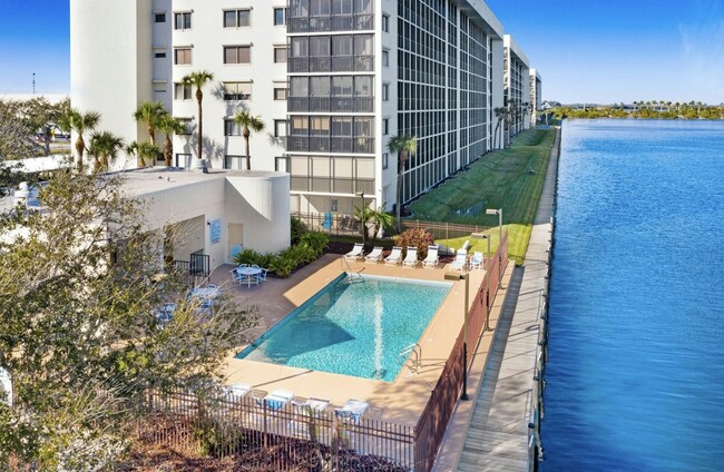 Building Photo - 200 S Sykes Creek Pkwy