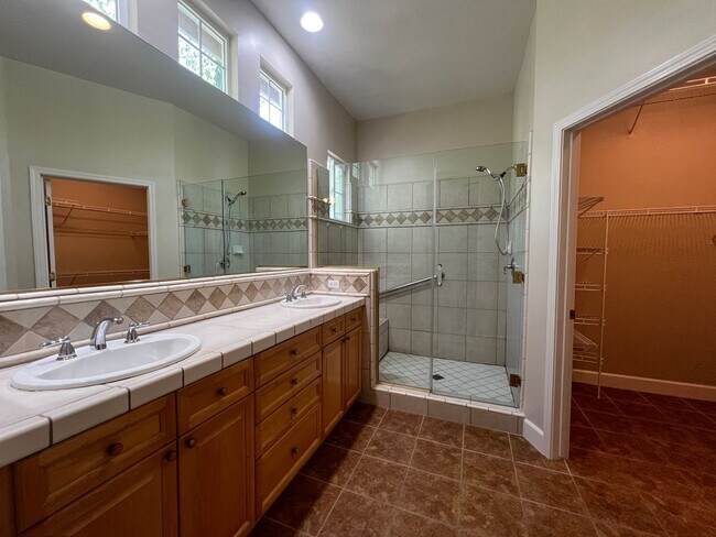 Building Photo - Fantastic Former Model Home in a 55+ El Dorado Hills Community!