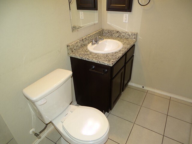 Building Photo - 5826 Grandwood Dr